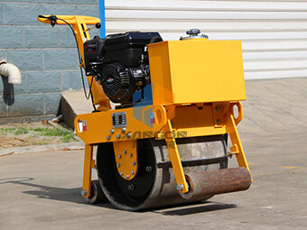 適合公路養(yǎng)護(hù)的小型壓路機(jī)真的挺不錯(cuò)！