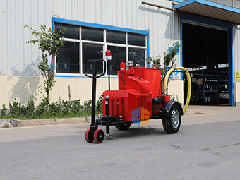 馬路瀝青灌縫機(jī)廠家有話說(shuō)，選對(duì)設(shè)備不迷茫！