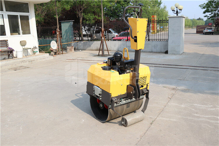 引起小型壓路機(jī)價(jià)格不穩(wěn)定的原因是什么原因呢？